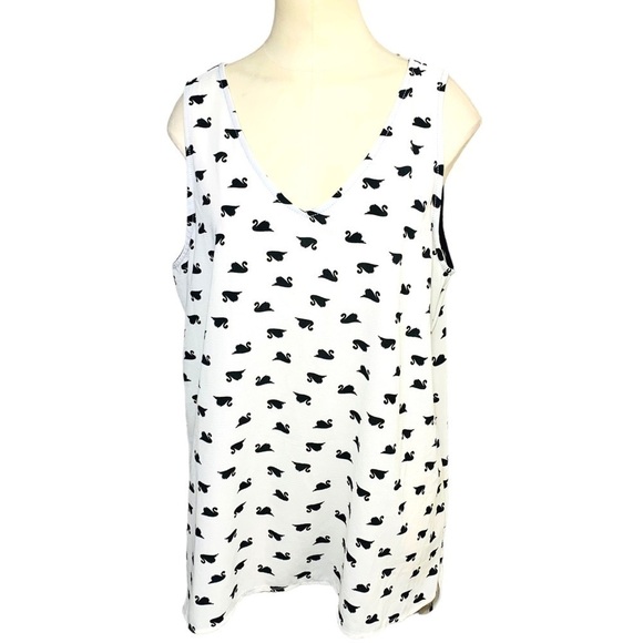MERCER & Madison White Black Swans Prints Flowy Tunic Tank Hi Low V Neck Sz M/L - Picture 1 of 9